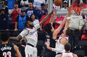 体坛记者：开拓者轮换基本定下了 瀚森常规就是第一节那几分钟