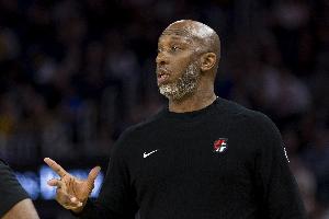 Shams：罗齐尔与比卢普斯将对相关指控进行抗辩 可能持续6-12个月