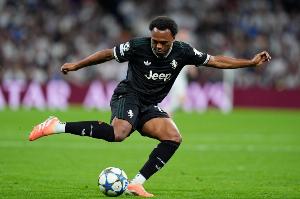 记者：奥蓬达买断费4060万欧+浮动，若尤文排名意甲前10强制执行