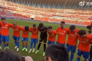 郑铮赛前喊话：多鼓励、多保护、多包容，全力以赴打好这场比赛