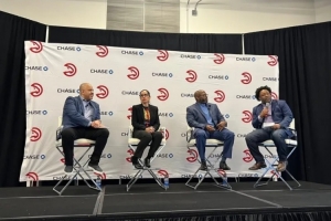 TA：老鹰前高管被指控挪用球队公款380万美元 为自己打造奢靡生活