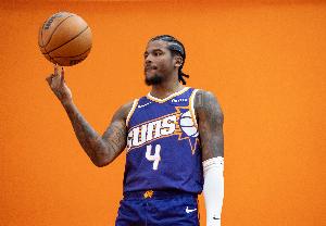 太阳主帅：杰伦-格林今天训练强度最大 何时复出取决于他的反应