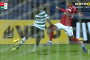 葡媒：葡体凭借误判角球绝杀获胜，主裁和边裁未来几周将被罚停赛