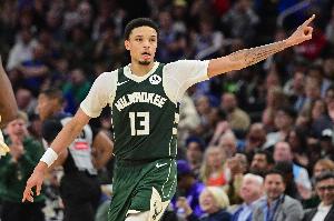 稳定发挥难救主！罗林斯12中7&三分6中3贡献19分2板5助