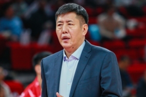 记者：考虑到队员的磨合因素 浙江是全运男篮比赛的头号夺冠热门