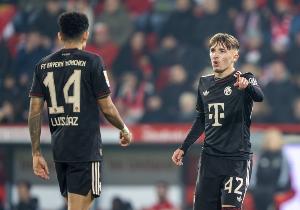 塞翁失马！拜仁失去萨内科曼没买到维尔茨 得以签迪亚斯+培养卡尔