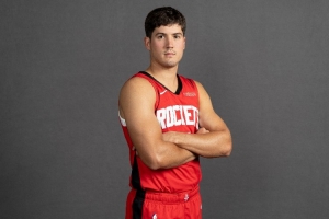 马健：火箭还真把谢泼德练出来了 他能成为库里那样的神射手吗？