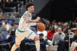 明天黄蜂迎战雄鹿 三球连续第五场缺阵 塞克斯顿大概率出战