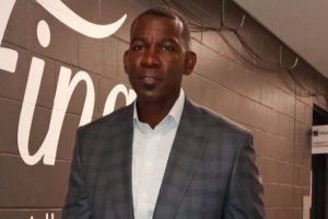 Stein：迈克尔-芬利当时对交易东契奇提出了最强烈的反对意见