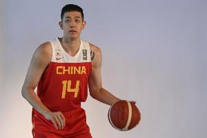 郭艾伦称国家队管沈梓捷叫“小鸟” 翟晓川留言证实：对 小鸟