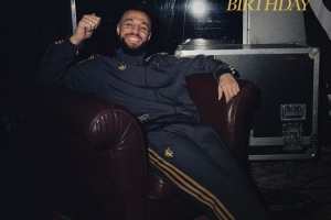 曼联官方祝马兹拉维28岁生日快乐，球员加盟以来出战62场3助