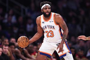 血亏！米罗追防德鲁·史密斯 被对手打中还造成个人第5犯