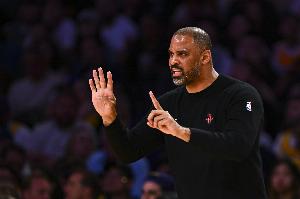 场均5.2分2.9板！乌度卡：我球员生涯是靠防守立足并命中空位投篮