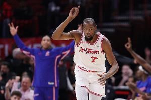 球员火箭生涯前11场得分榜：埃尔文·海耶斯第1 杜兰特第2哈登第3