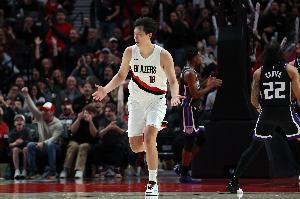 混音主帅：杨瀚森未主动要求执行最后一攻 两个三分都是顺势而为