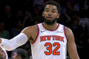 悬念回来了！哈特积极拼抢前场篮板 唐斯首记三分命中追到差1分！