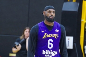 里夫斯：当对手包夹东契奇时 詹姆斯就能利用4打3的优势处理球