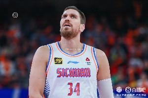 直播吧：前四川外援马里奇更新朋友圈 他表示自己也存在欠薪情况